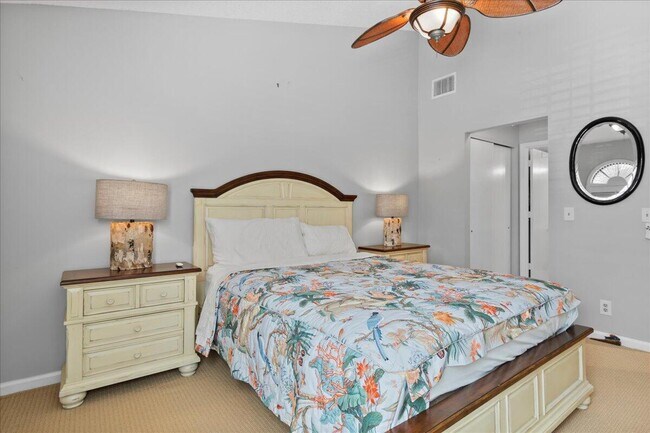 Building Photo - 2379 Treasure Isle Dr