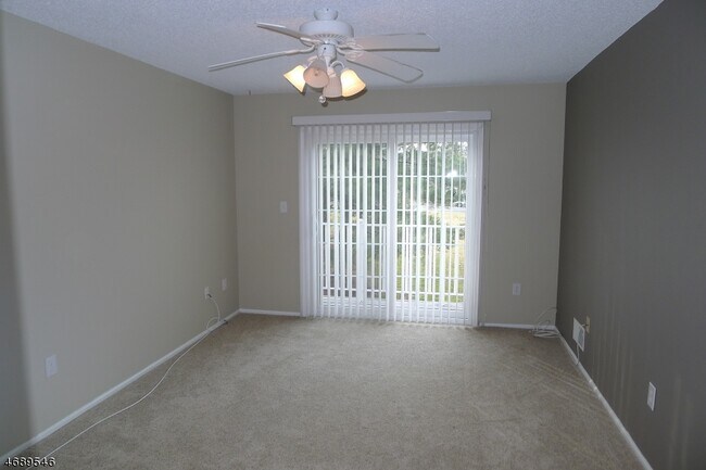 Building Photo - 122 Amethyst Way