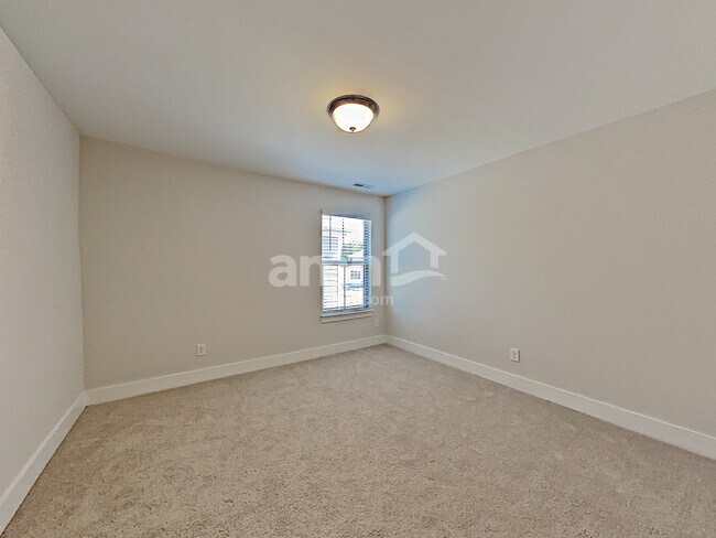 Building Photo - 5137 Jack Byrnes Dr