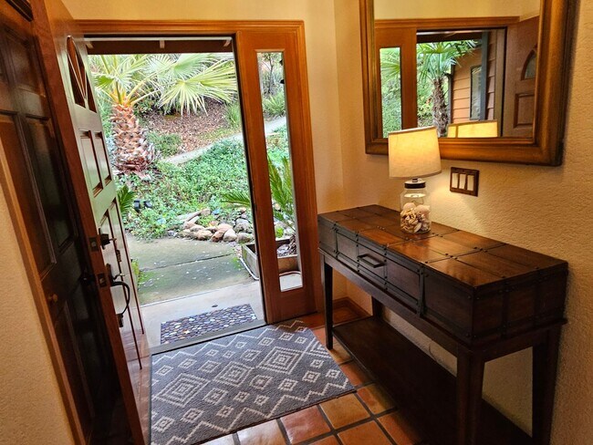 Building Photo - Spacious Beautiful retreat - IN Buckingham