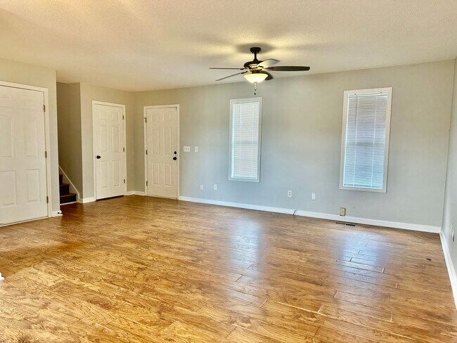 Building Photo - Villa Rica Rental