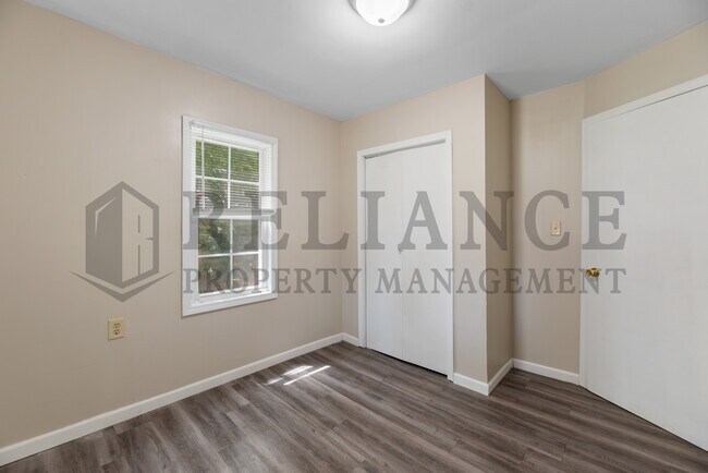 Building Photo - 211 S Emporia St