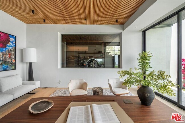 Building Photo - 766 Paseo Miramar