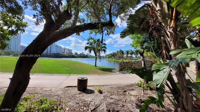 Building Photo - 2 br, 2 bath Condo - 20515 E Country Club ...