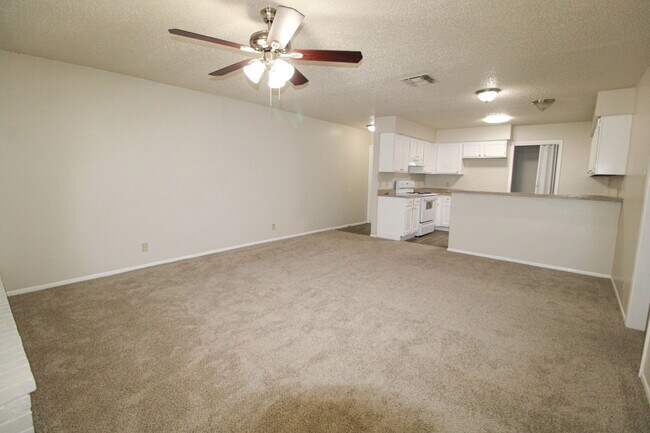 Building Photo - 4724 Oakfield Way