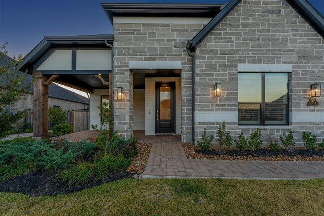 Building Photo - 1006 Oak Summit Ln