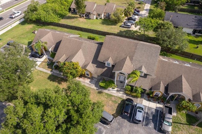 Building Photo - 3135 Enclave Ct