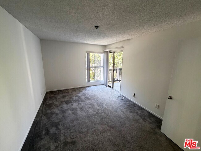 Building Photo - 4207 Raintree Cir