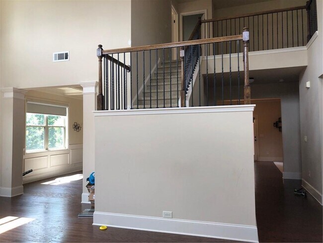 Building Photo - 550 Nichols View Way