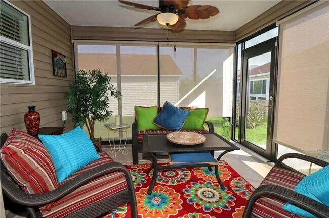 Building Photo - M2393 Carriage Hill Way (VC-10/%)