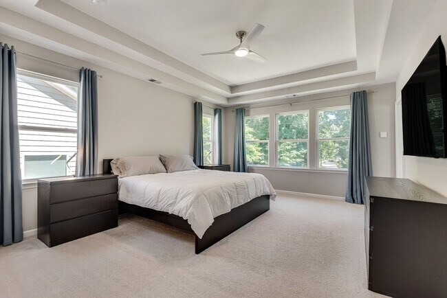 Building Photo - Bright, Modern, Spacious 4bd/3ba Home in Prime Scottdale Location