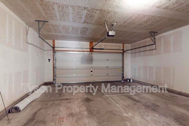 Building Photo - 7509 Cricket Hill Dr NE