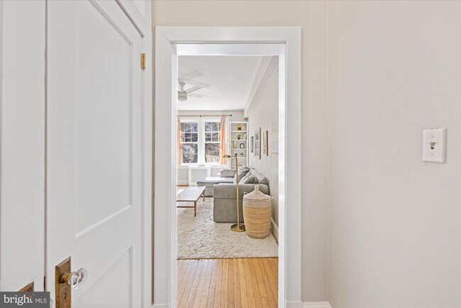 Building Photo - 3028 Porter St NW