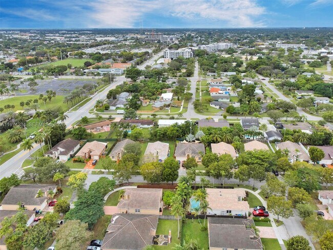 Building Photo - 9437 SW 183rd Terrace