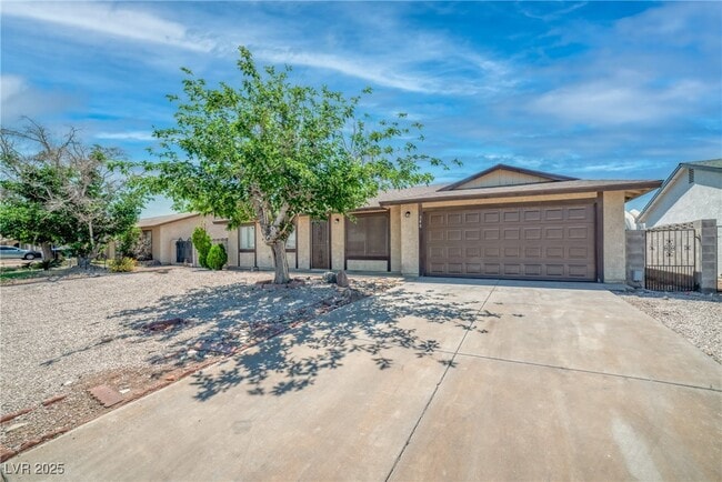 Building Photo - 540 Longtree Ave