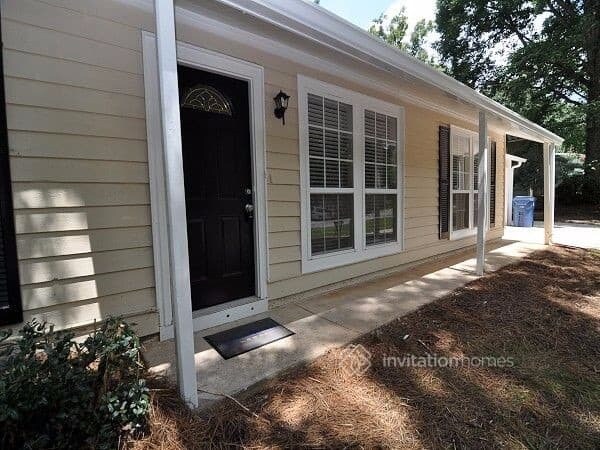 Building Photo - 1093 Sandalwood Dr