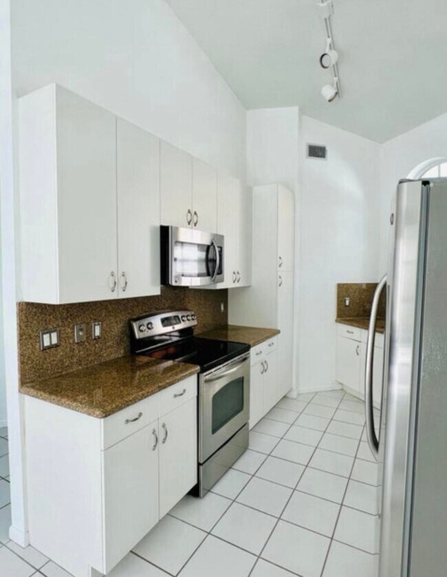 Building Photo - 17334 Antigua Point Way