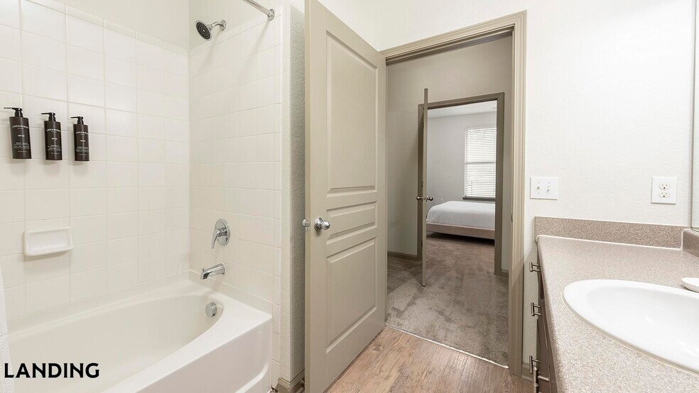 Building Photo - 10051 Perimeter Station Dr