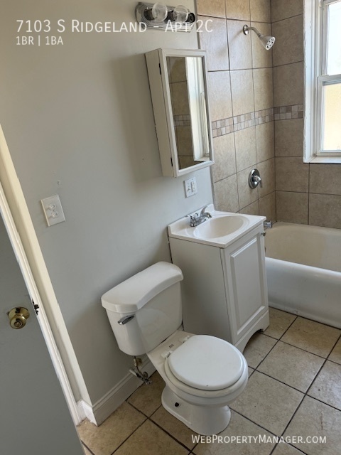 Building Photo - 1 Bed+ with Quartz, Updated Bath, Hardwood...