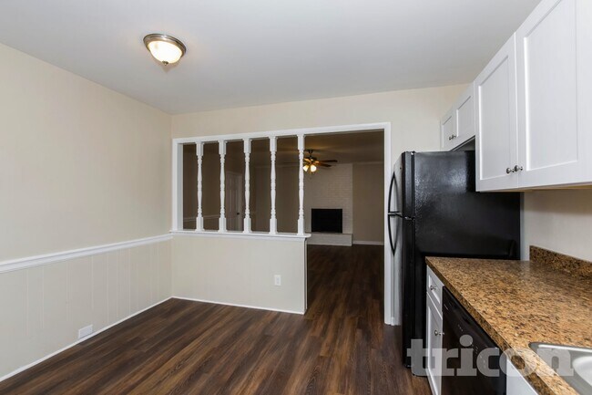 Building Photo - 711 Vickery Dr