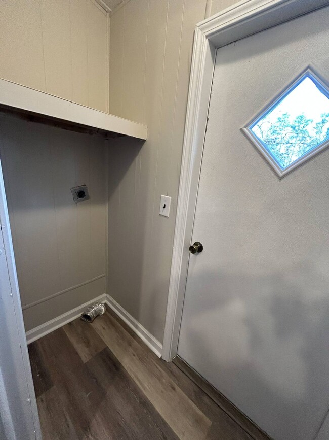 Building Photo - 97 White Oak Village