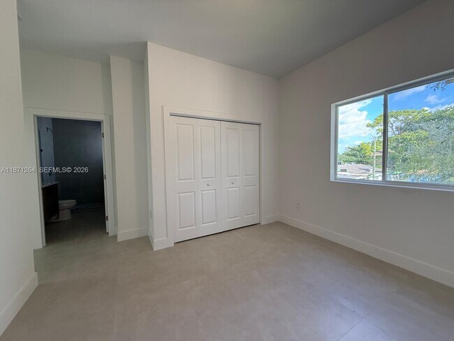 Building Photo - 2788 NW 9th Pl