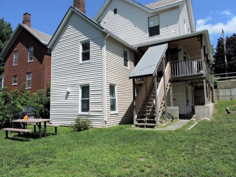 Building Photo - 184 Malletts Bay Ave
