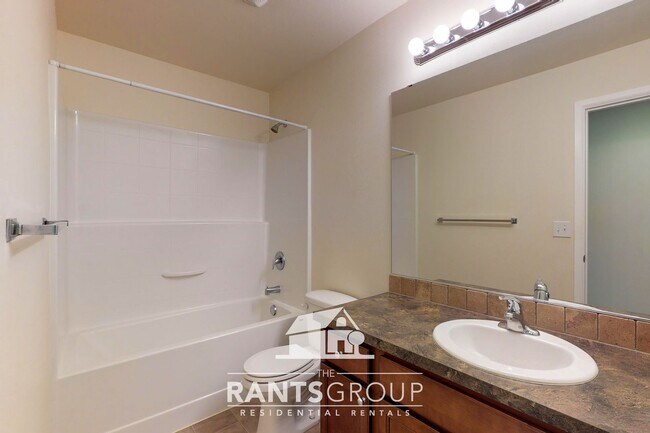 Building Photo - Fantastic Neighborhood in Tumwater!