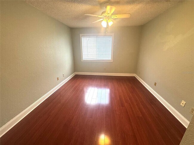 Building Photo - 10263 Gandy Blvd N