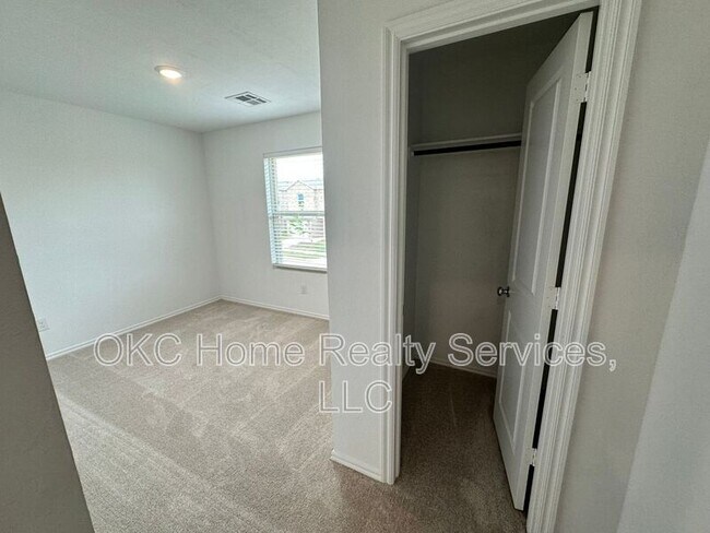 Building Photo - 3313 NW 148th St