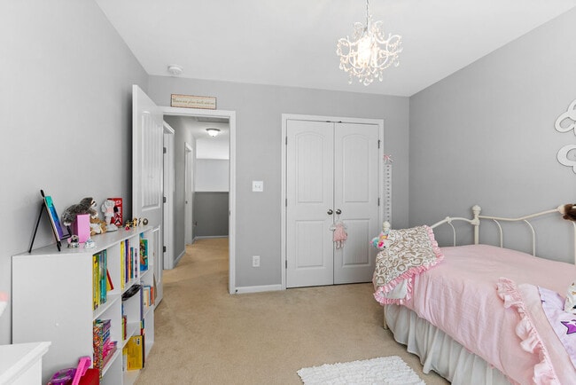 Building Photo - 135 Regatta Way