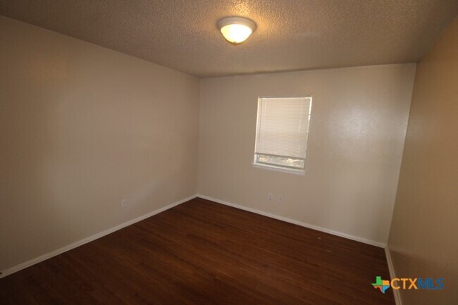 Building Photo - 603 Westview Cir