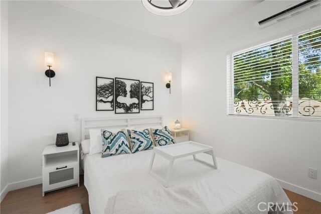 Building Photo - 2258 Helios Dr