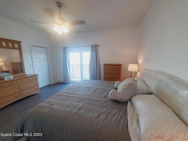 Building Photo - 933 Paddleboard Ct