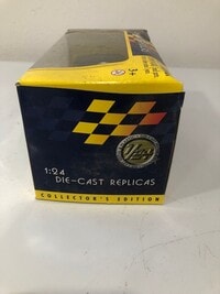 Building Photo - Cedar Street Duplex