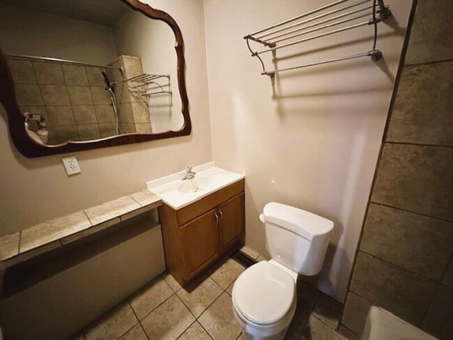 Building Photo - 72 S 300 E