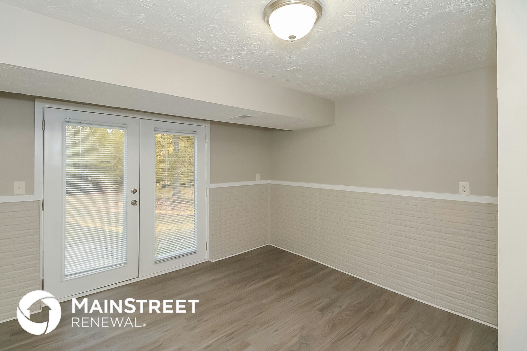 Building Photo - 7180 Buck Creek Dr