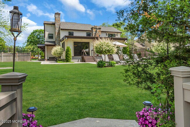 Building Photo - 620 Brookside Dr