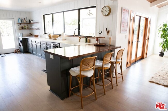 Building Photo - 1420 Cuyama Rd