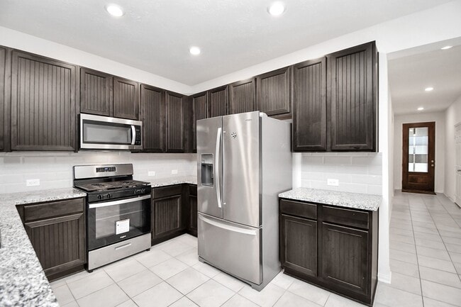 Building Photo - 2030 Domeniko Dr