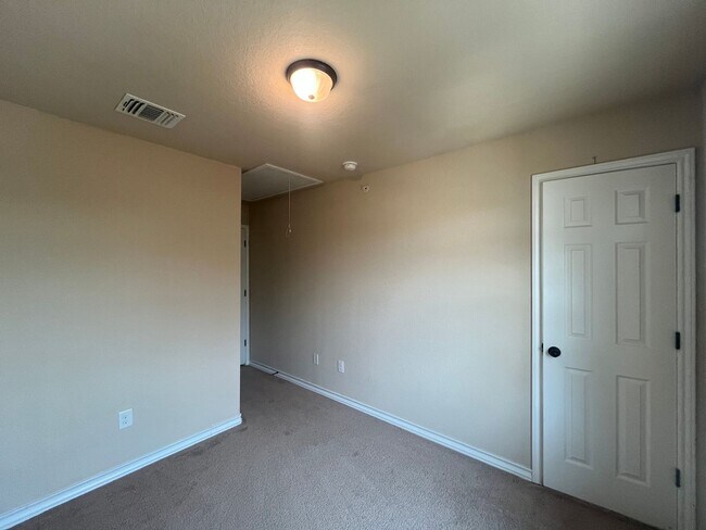 Building Photo - 16824 Dancing Ava