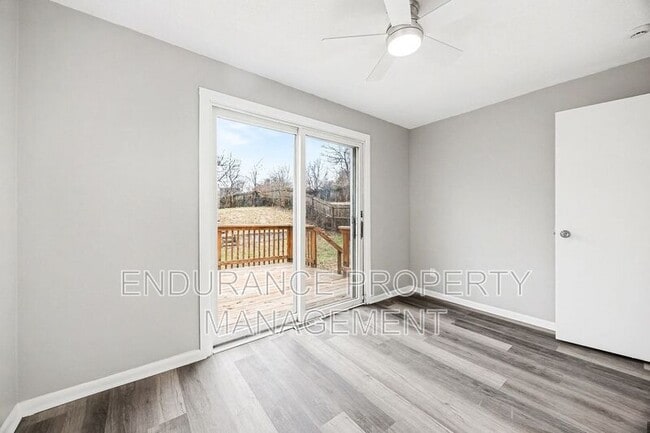 Building Photo - 4765 Hardwick Dr