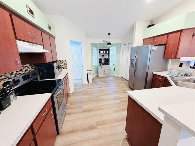 Building Photo - 6868 Bordeaux Blvd