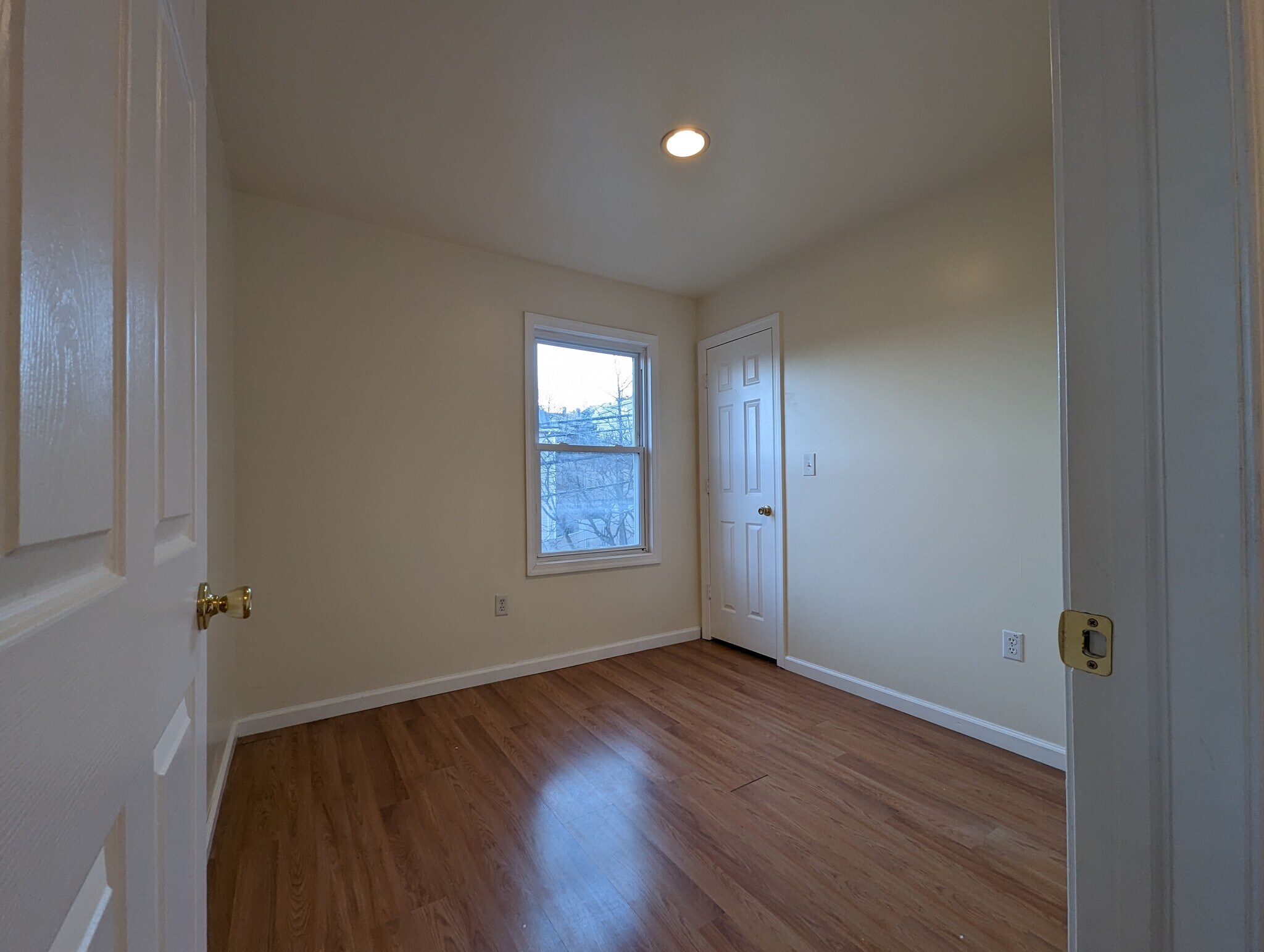 Building Photo - 121 N 3rd St