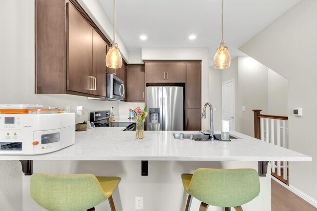 Building Photo - 37335 Duckling Ter