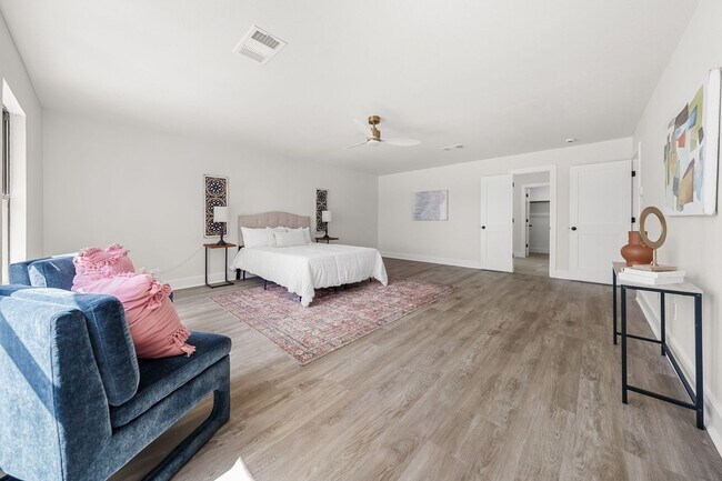 Building Photo - Stunning 3/BR, 2/BA Modern Rental Home – A...