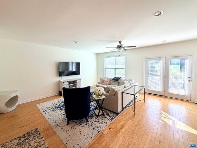 Building Photo - 133 Junction Ln