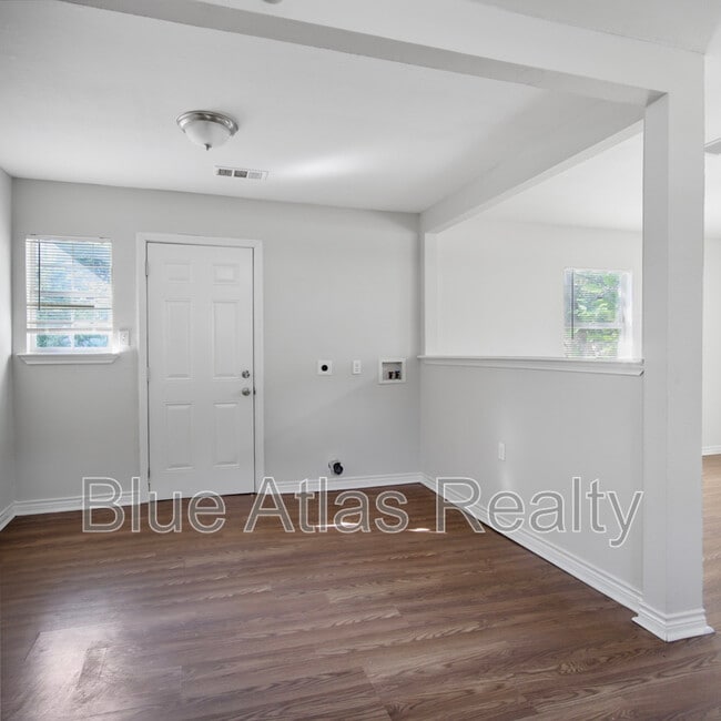 Building Photo - 2015 Glenfield Ave