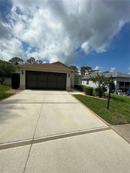 Primary Photo - 11240 Hollander Ave