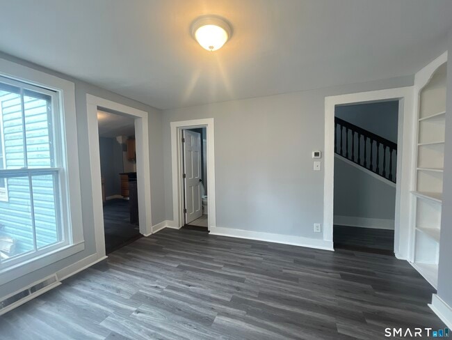 Building Photo - 149 Winchester Ave